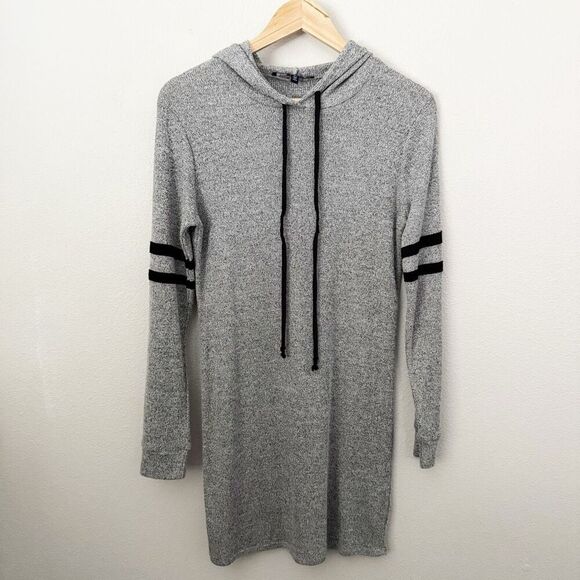 ONE HEART CLOTHING | Hooded Women's Sweater Dress Gray Black Knit | Size Large - Picture 1 of 6